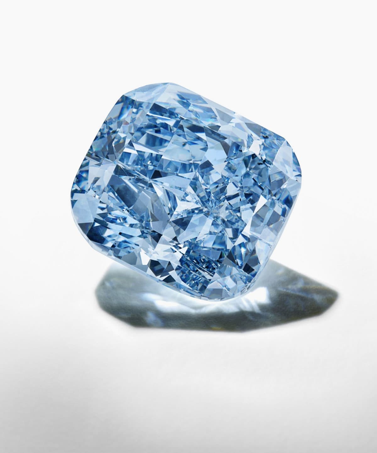 El "raro" diamante azul ya tiene dueña