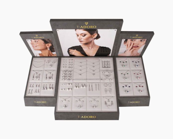 T-Adoro-refuerza-la-linea-de-novia-apostando-por-el-lujo-asequible3