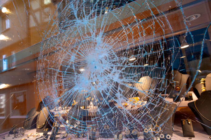 El-verano,-temporada-crítica-para-las-joyerías-por-el-aumento-de-robos