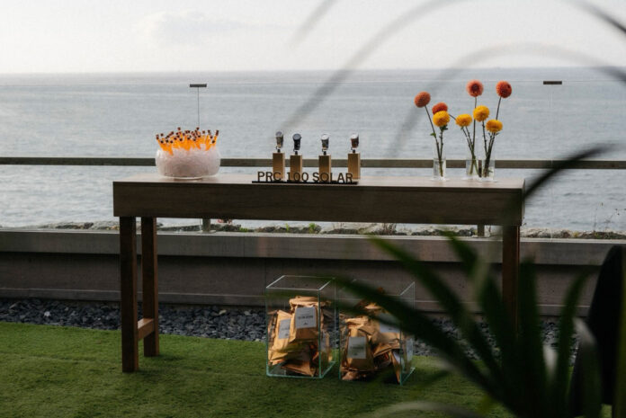 Joyería-Calvo-y-Tissot-presentan-la-colección-PRC100-Solar-a-la-luz-del-atardecer-en-A-Coruña2