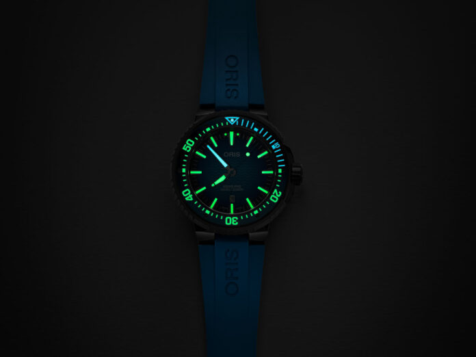 El-nuevo-Oris-Aquis-Pro-1000M-redefine-los-relojes-de-buceo