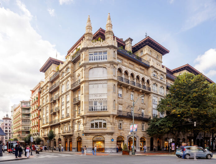 Suarez-reabre-su-boutique-insignia-en-Bilbao