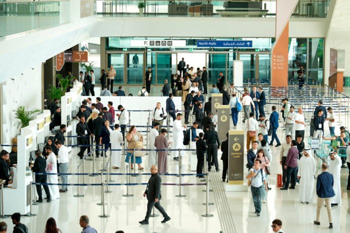 El-mayor-evento-B2B-de-joyería-del-Medio-Oriente-abre-sus-puertas-en-Dubái3