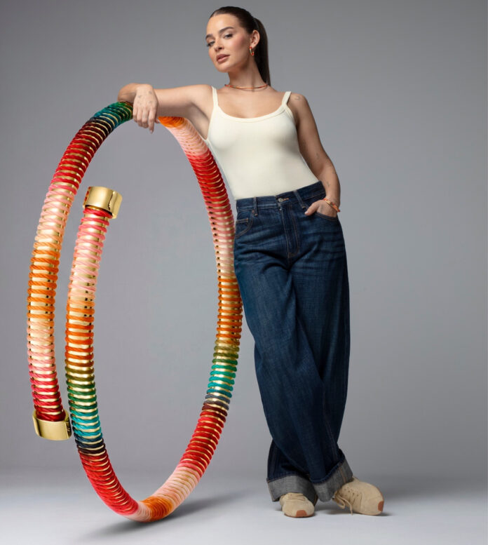 Viceroy-convierte-el-color-en-el-gran-protagonista-de-su-nueva-colección-con-Laura-Escanes-